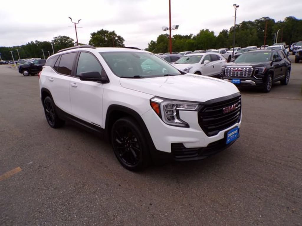 Used 2023 GMC Terrain SLE SUV
