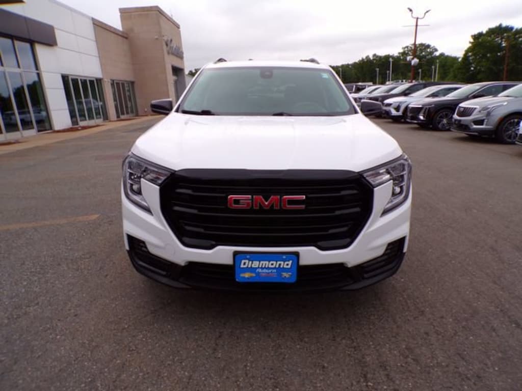 Used 2023 GMC Terrain SLE SUV