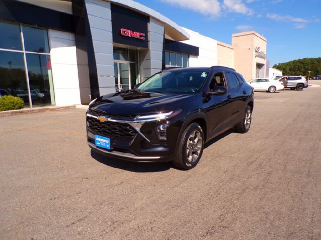 Used 2024 Chevrolet Trax LT SUV