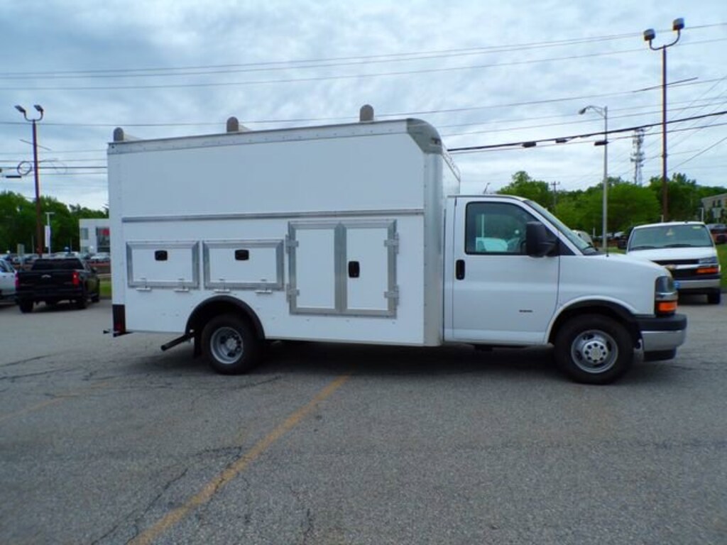 Used 2022 Chevrolet Express Cutaway 3500 VAN 159 Cutaway Van