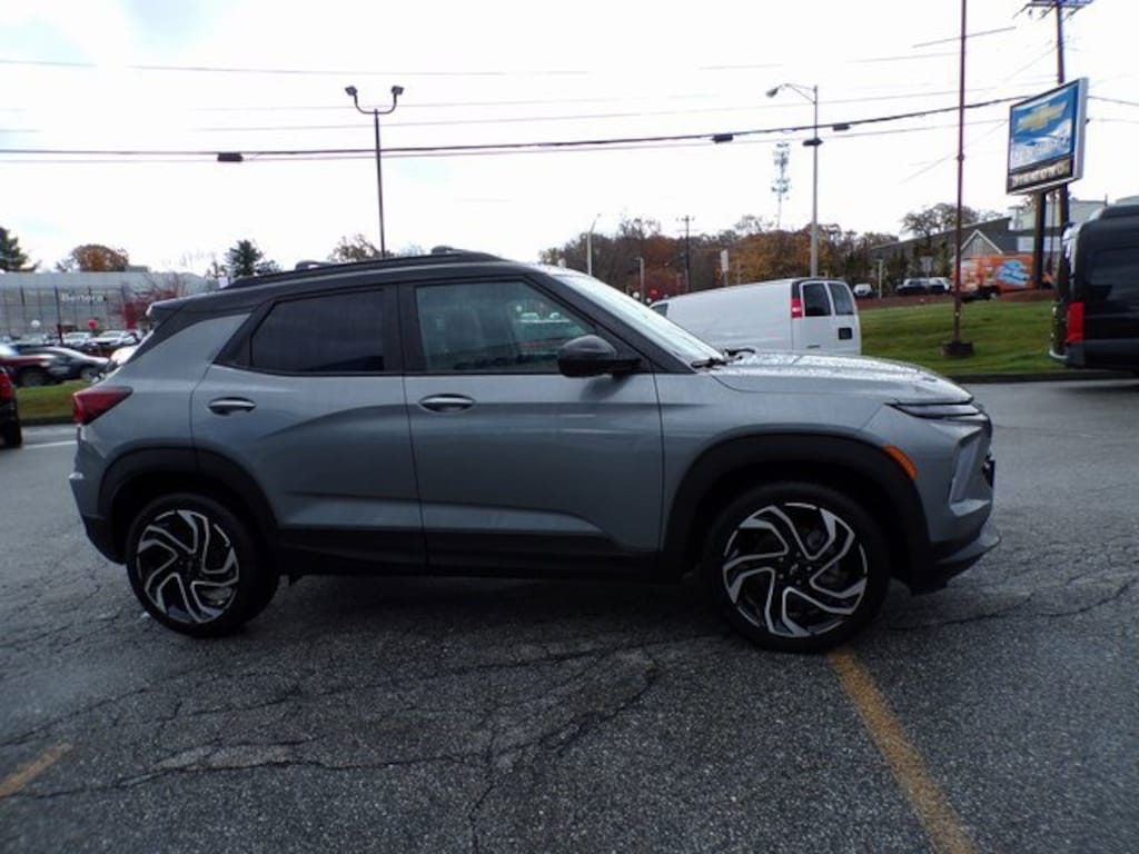 Used 2025 Chevrolet Trailblazer RS SUV