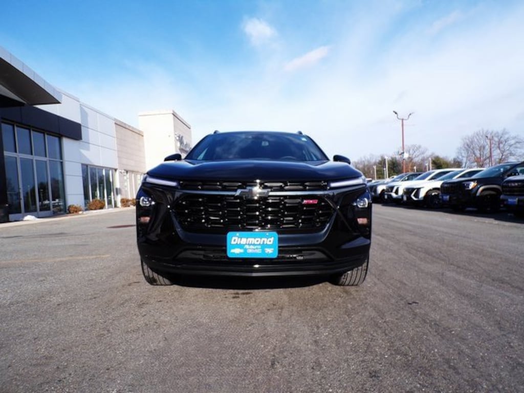 Used 2025 Chevrolet Trax 2RS SUV