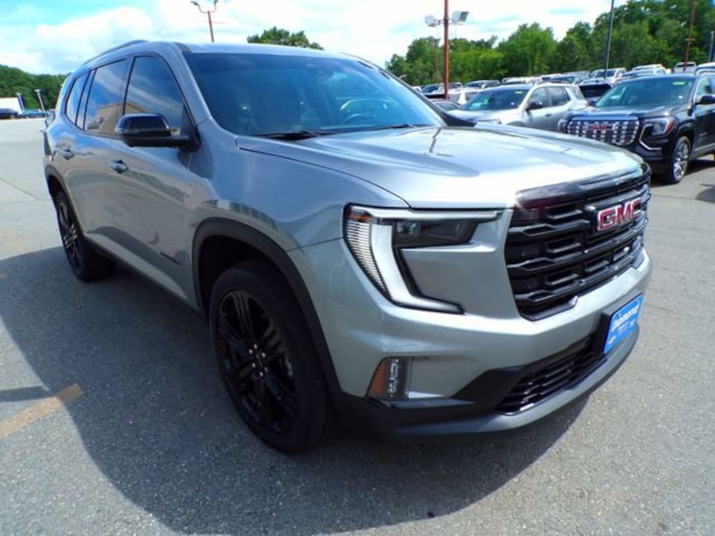 Used 2025 GMC Acadia Elevation SUV