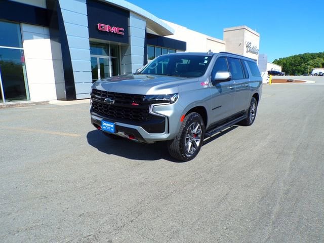 2024 Chevrolet Suburban 4WD 1500 Z71's photo