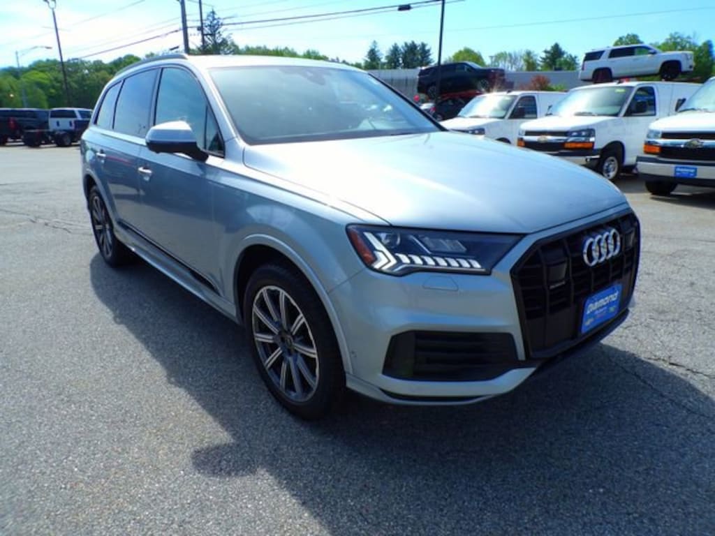 Used 2024 Audi Q7 Premium Plus