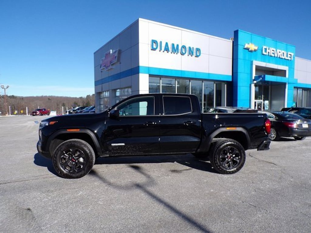 Used 2025 GMC Canyon Elevation Truck