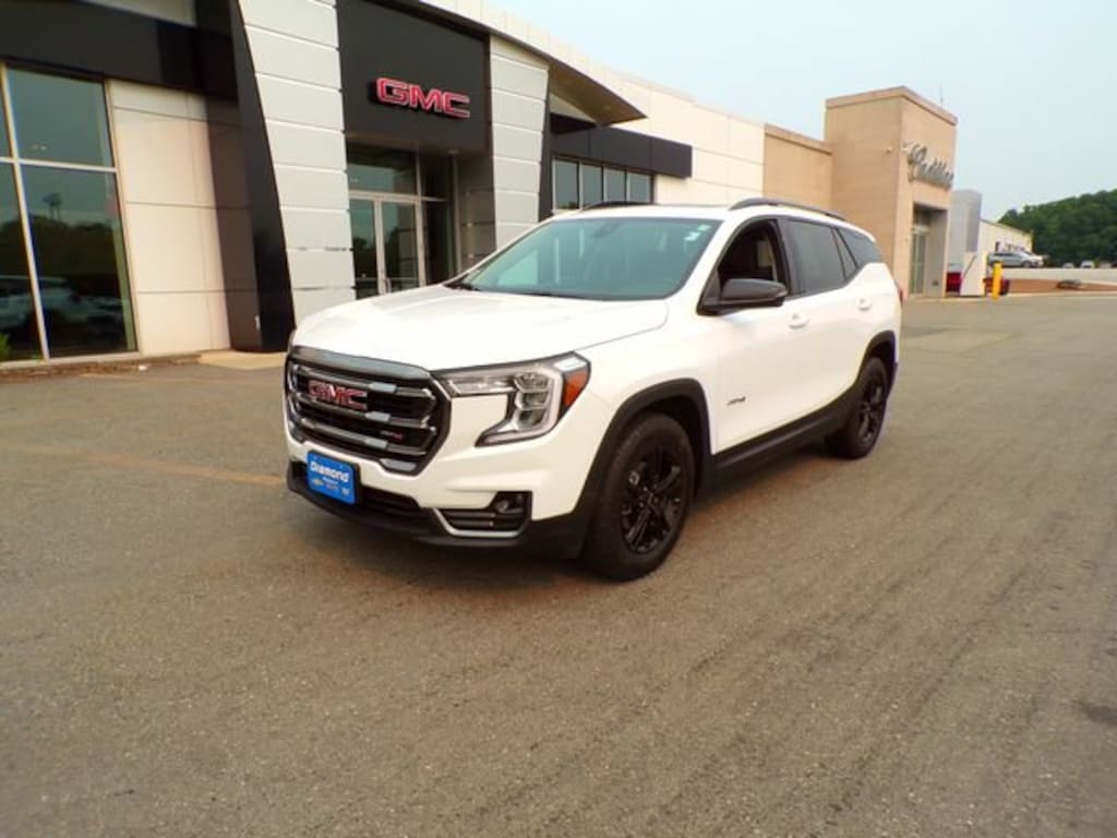 Used 2024 GMC Terrain AT4 SUV