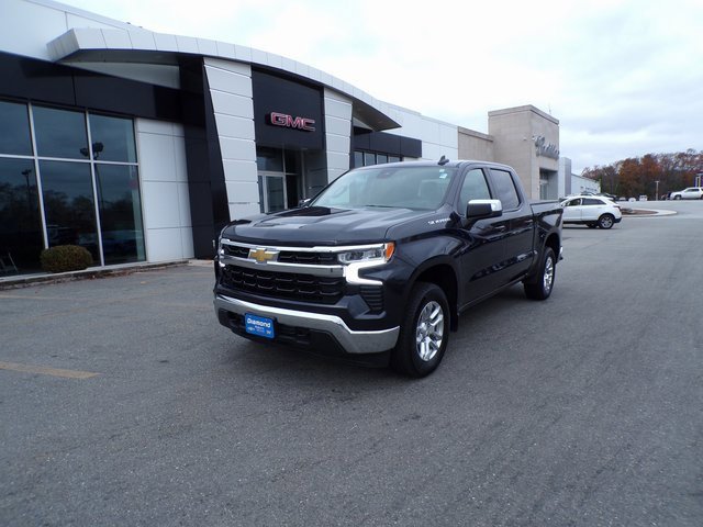 2024 Chevrolet Silverado 1500 LT's photo