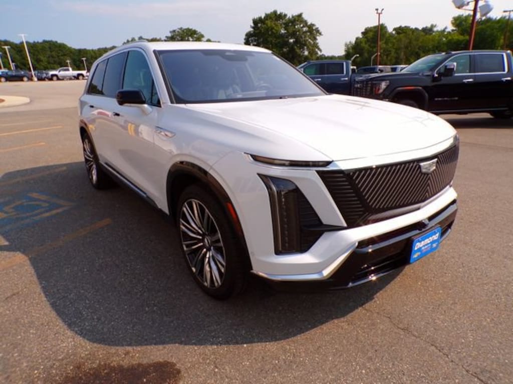 Used 2026 CADILLAC VISTIQ Premium Luxury SUV