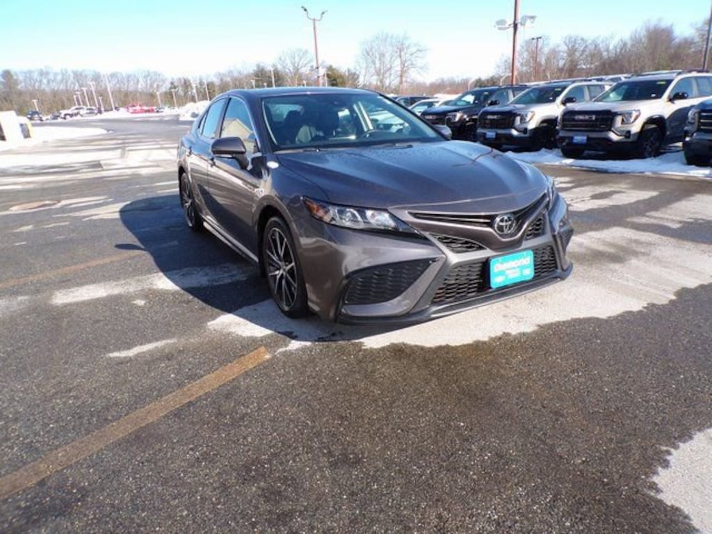 Used 2023 Toyota Camry SE