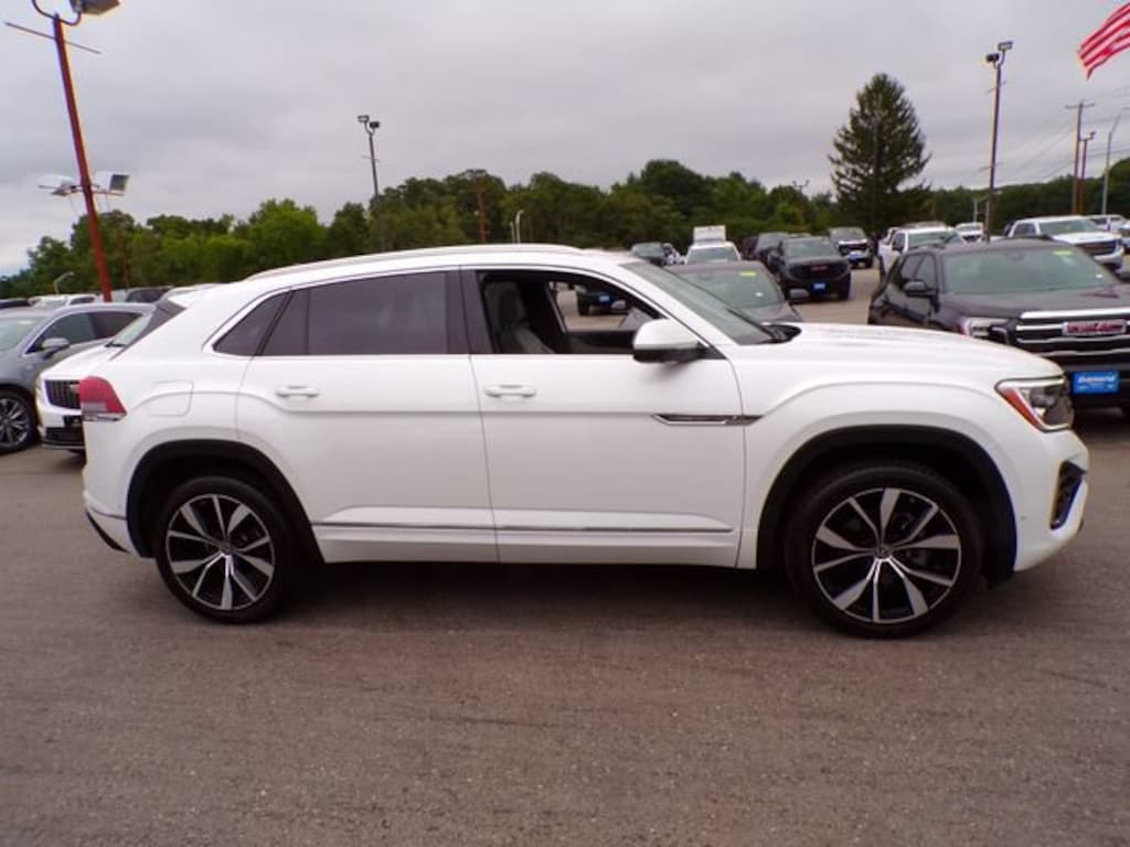 Used 2024 Volkswagen Atlas Cross Sport 2.0T SEL Premium R-Line