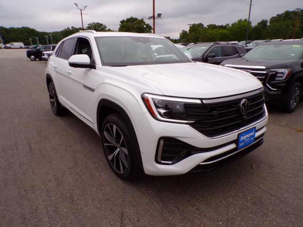 Used 2024 Volkswagen Atlas Cross Sport 2.0T SEL Premium R-Line