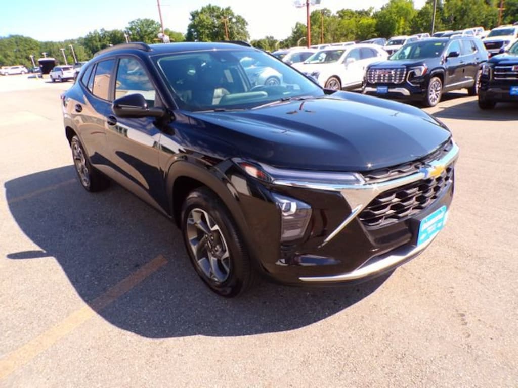 Used 2024 Chevrolet Trax LT SUV