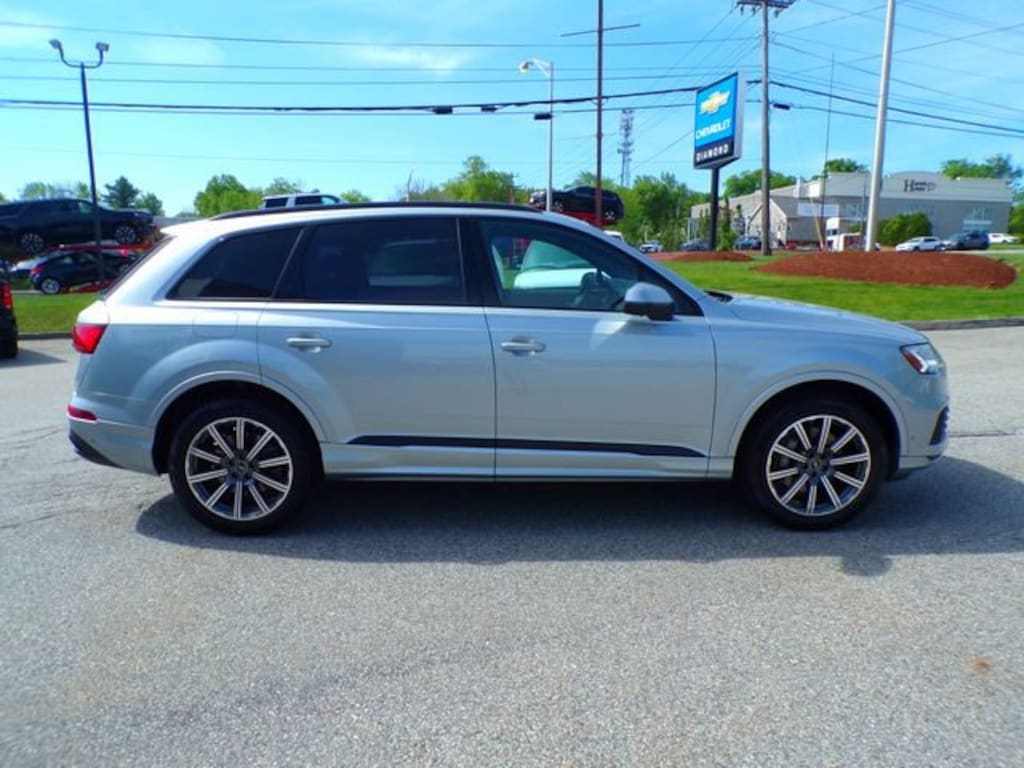 Used 2024 Audi Q7 Premium Plus