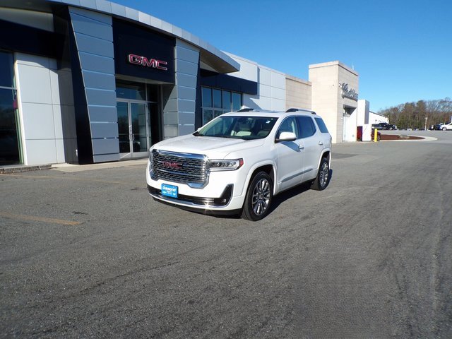 2023 GMC Acadia Denali's photo