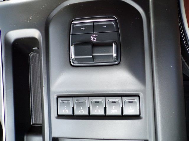 2025 GMC Sierra 3500HD Denali Ultimate - Photo 18