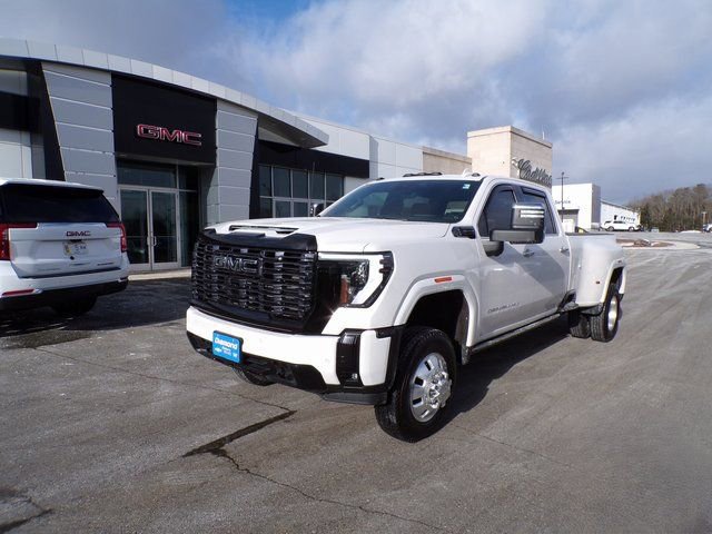 2025 GMC Sierra 4WD Crew Cab LB DRW Denali Ultimate's photo
