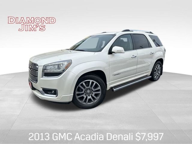 2013 GMC Acadia Denali's photo