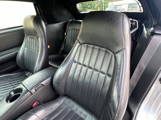 2002 Chevrolet Camaro Sport Coupe photo 2