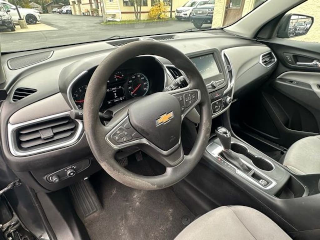 Used 2018 Chevrolet Equinox LS SUV