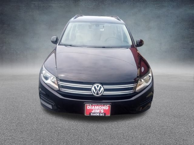 2017 Volkswagen Tiguan S photo 2