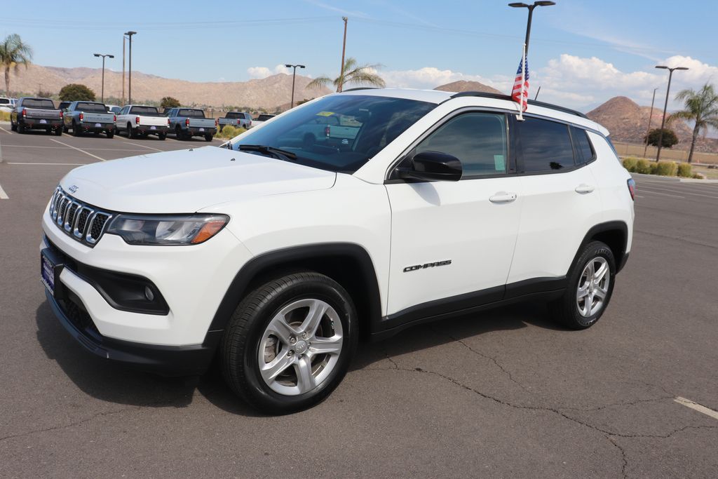 2023 Jeep Compass North Edition Latitude photo 3