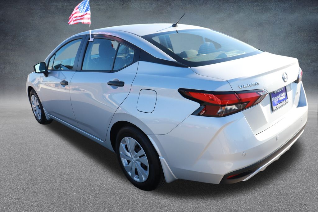 2023 Nissan Versa 1.6 S photo 4