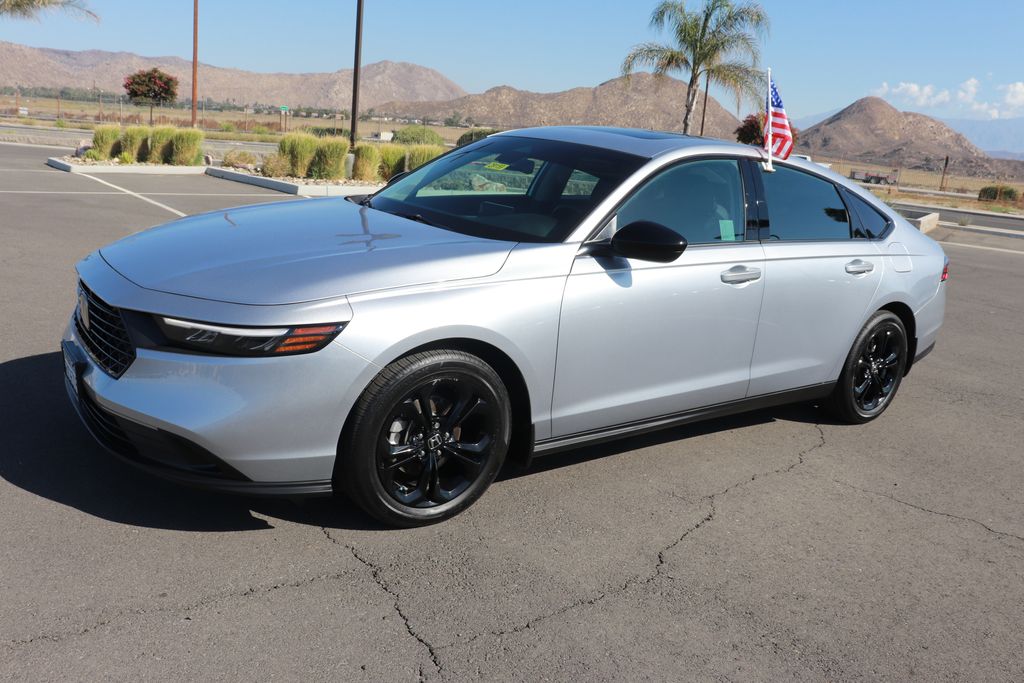 2025 Honda Accord SE photo 2