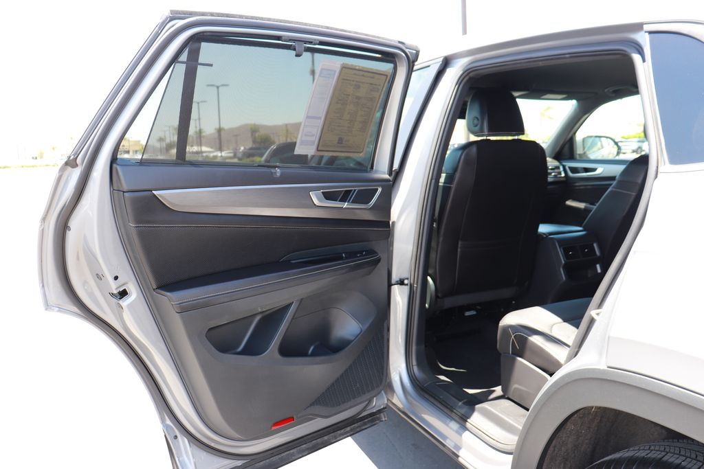2025 Volkswagen Atlas Cross Sport SE w/Tech - Photo 12