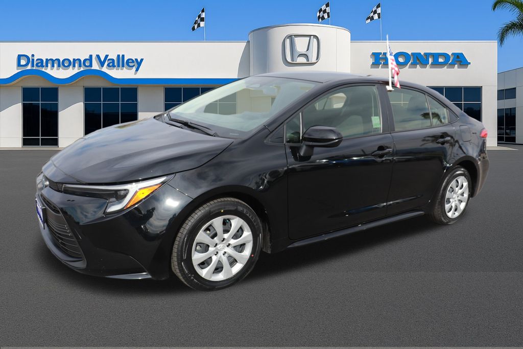 2025 Toyota Corolla Hybrid photo 2