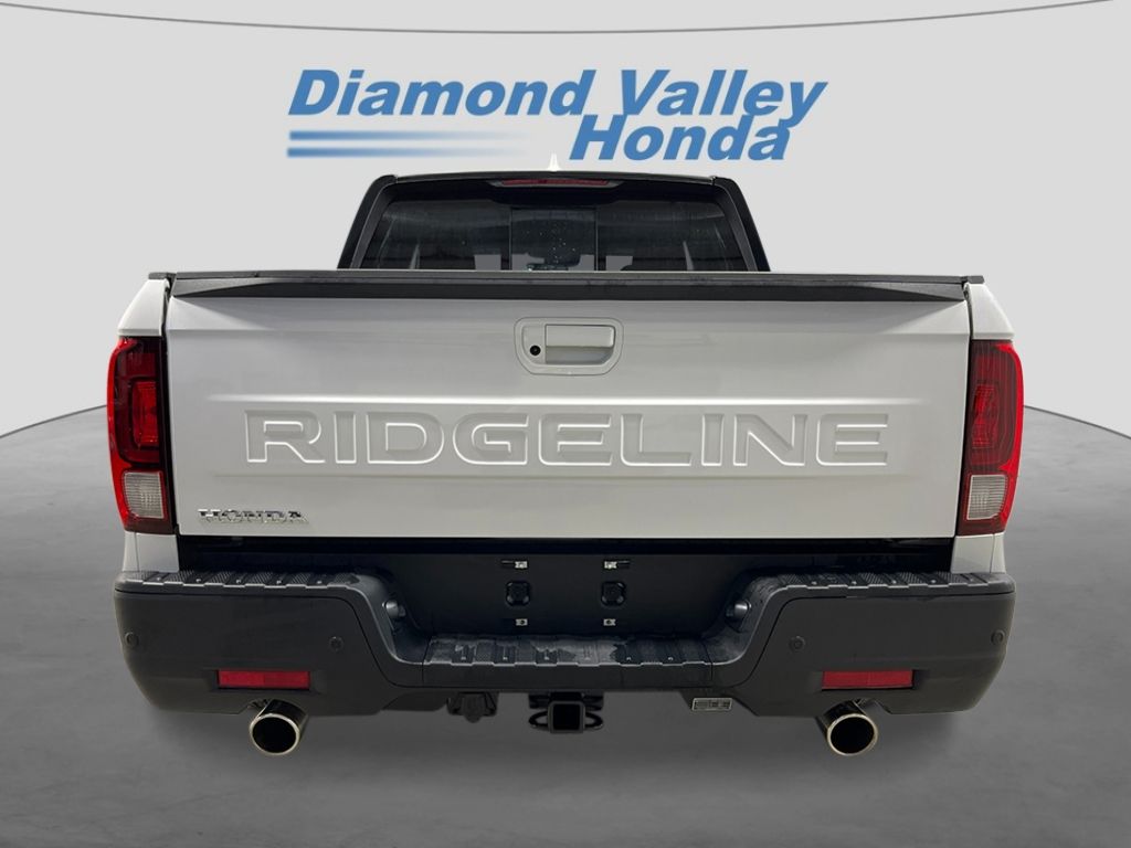 2025 Honda Ridgeline Black Edition photo 4