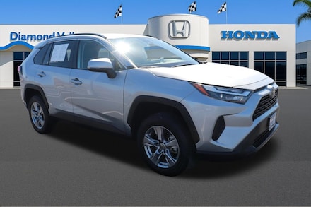 2025 Toyota RAV4 XLE SUV
