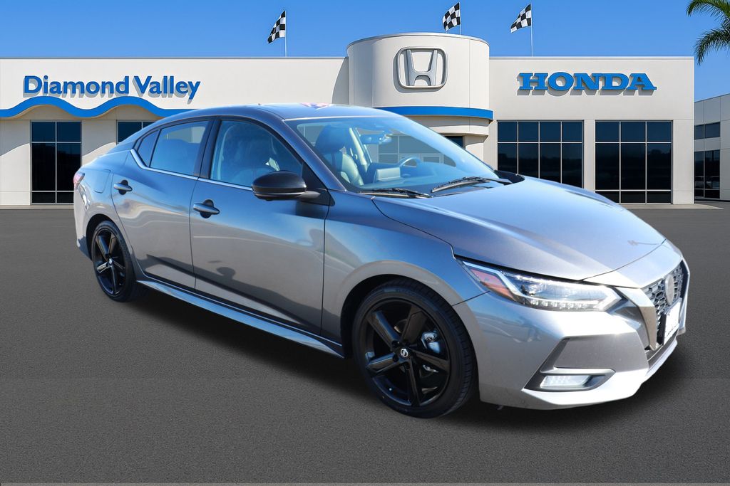 2022 Nissan Sentra SR's photo