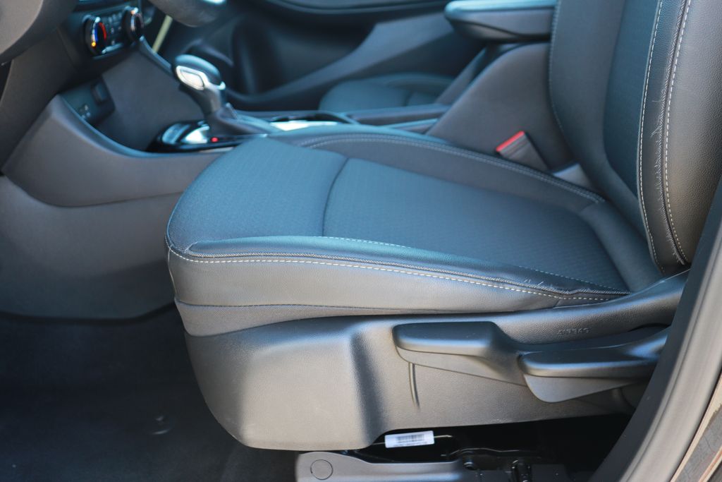 2025 Buick Encore GX Preferred - Photo 9
