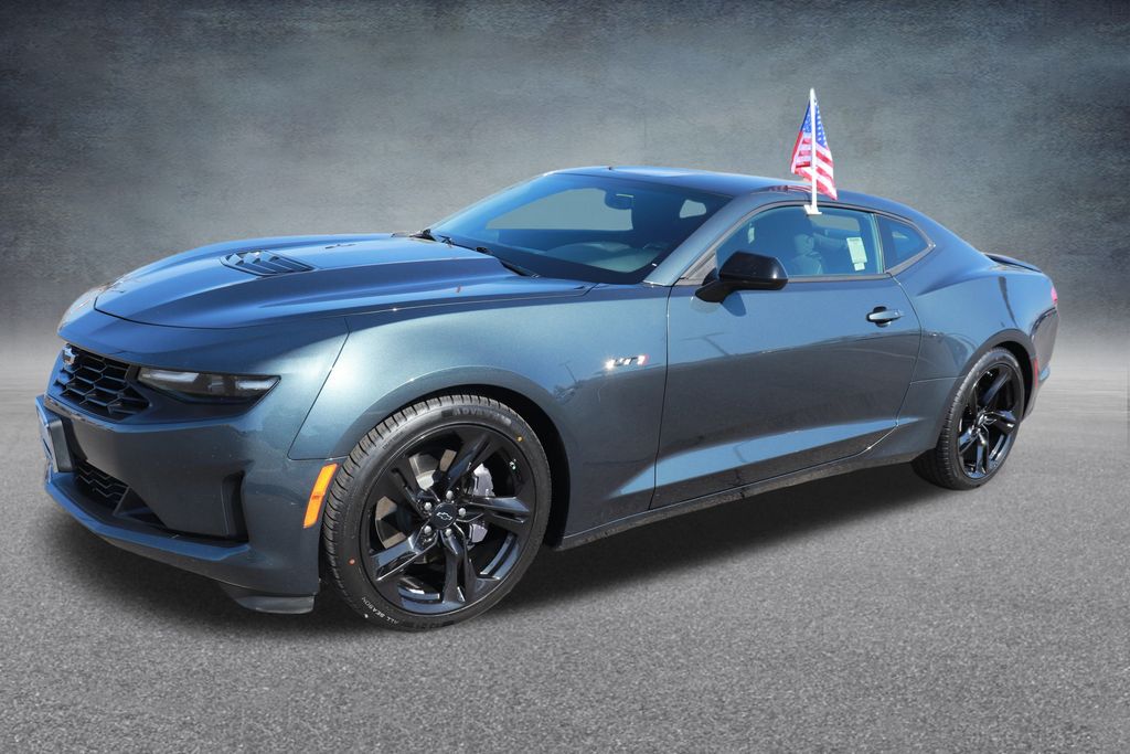 2021 Chevrolet Camaro LT1 photo 3