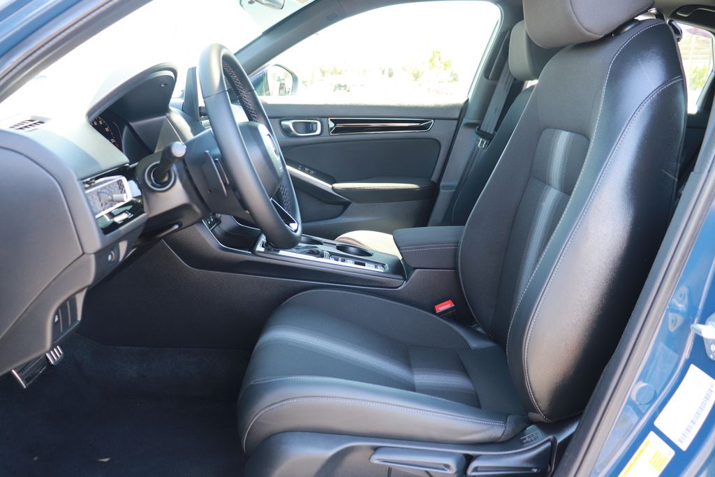 2025 Honda Civic Sport - Photo 12