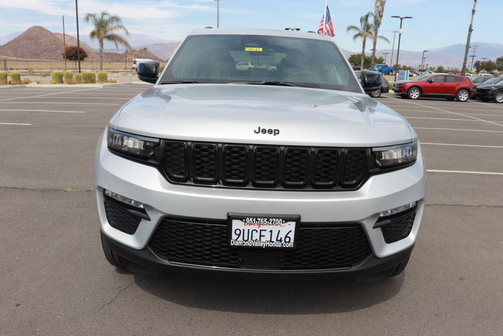 2025 Jeep Grand Cherokee Limited photo 2