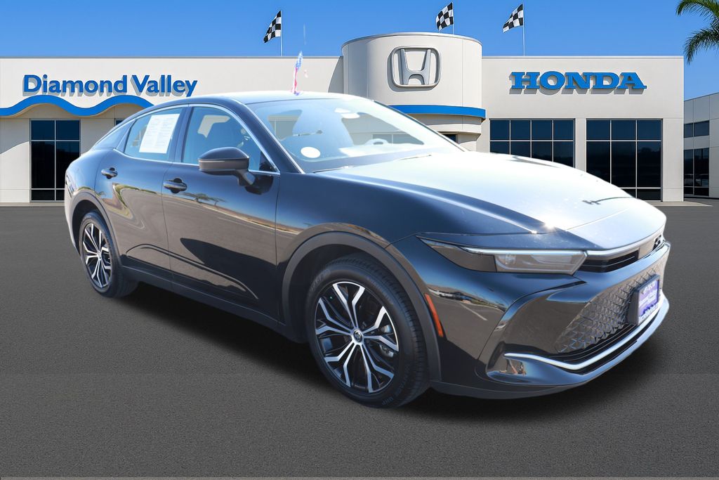 2024 Toyota Crown XLE's photo