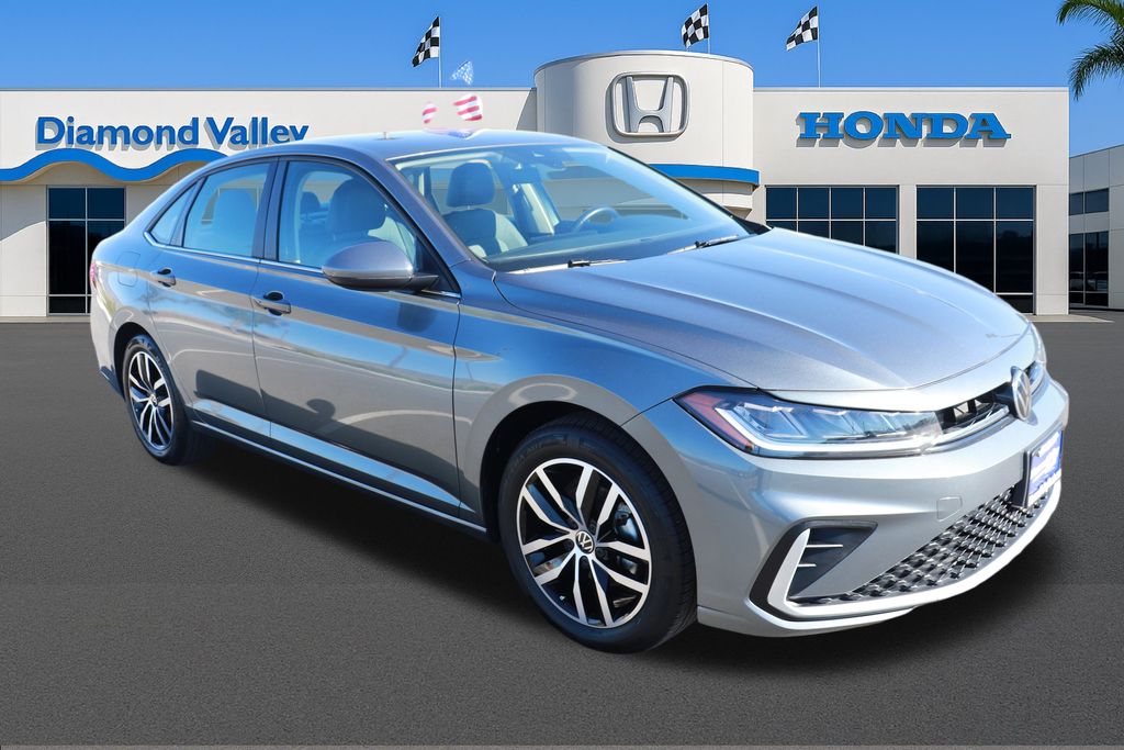 2025 Volkswagen Jetta SE's photo