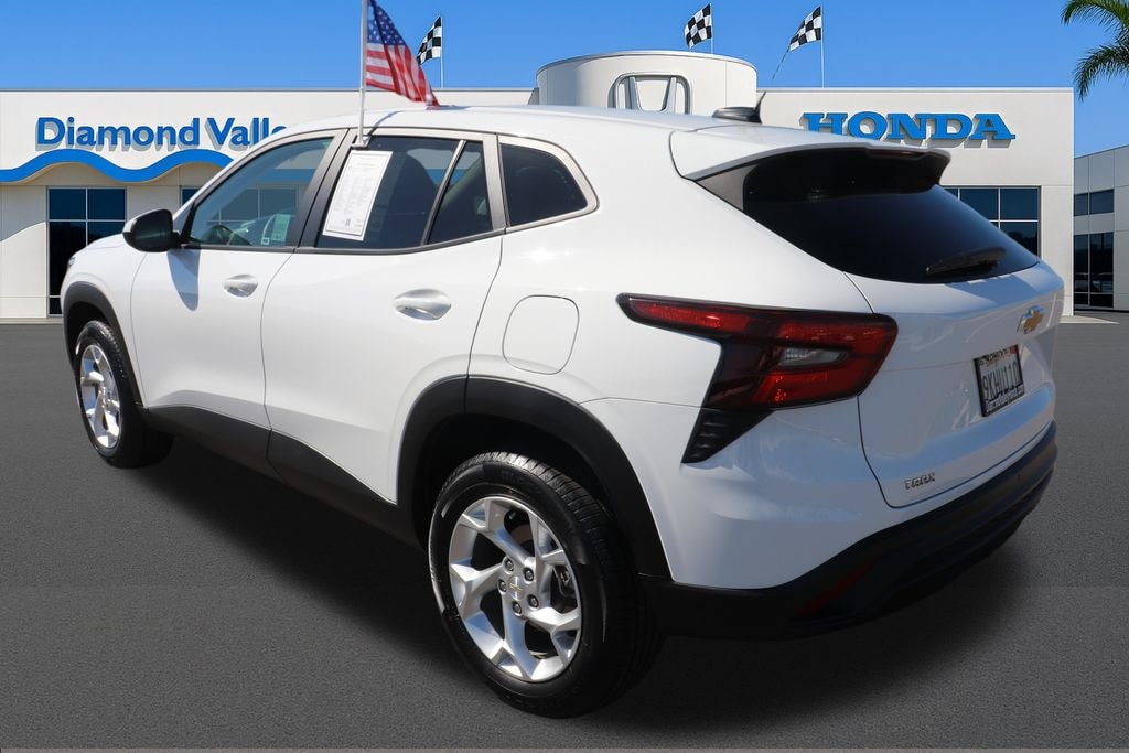 Used 2024 Chevrolet Trax LS SUV