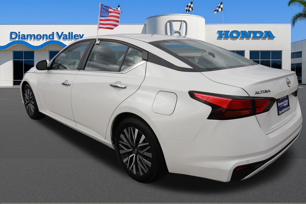 Used 2023 Nissan Altima 2.5 SV Sedan