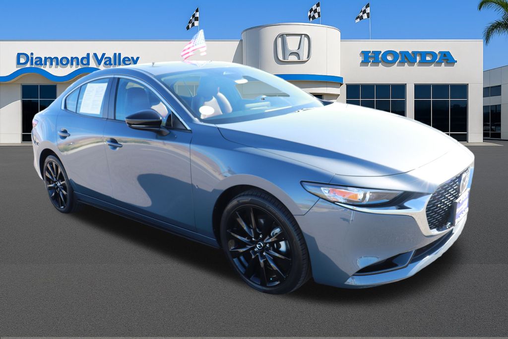 2025 Mazda Mazda3 Carbon Edition's photo