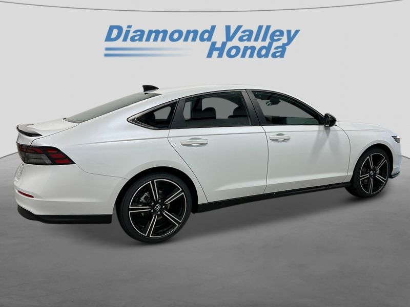2025 Honda Accord Hybrid Sport photo 2