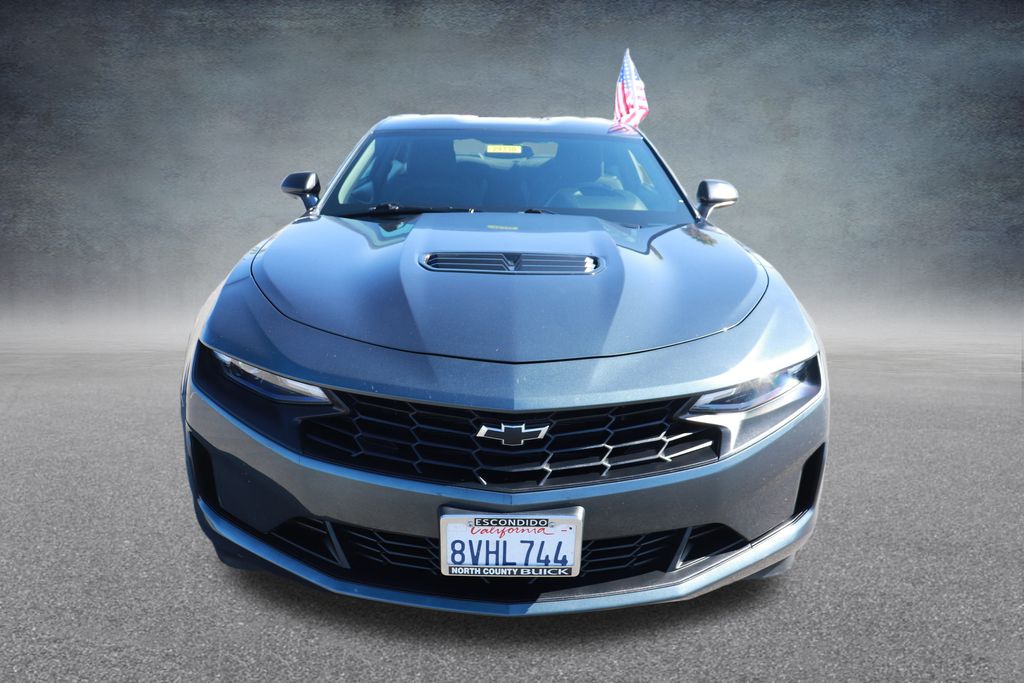 2021 Chevrolet Camaro LT1 photo 2