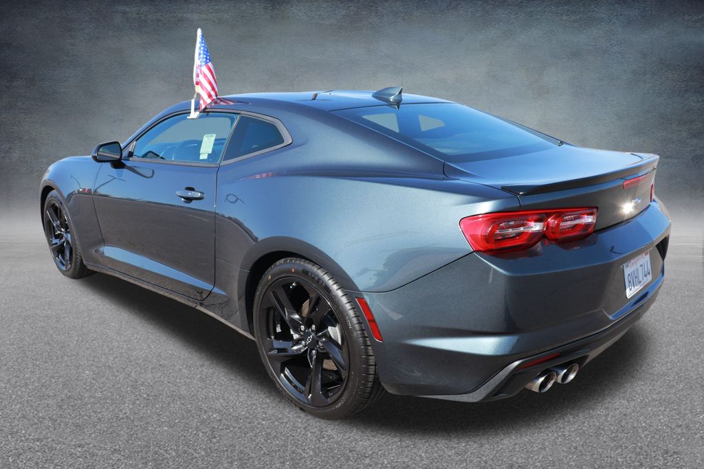 2021 Chevrolet Camaro LT1 photo 4