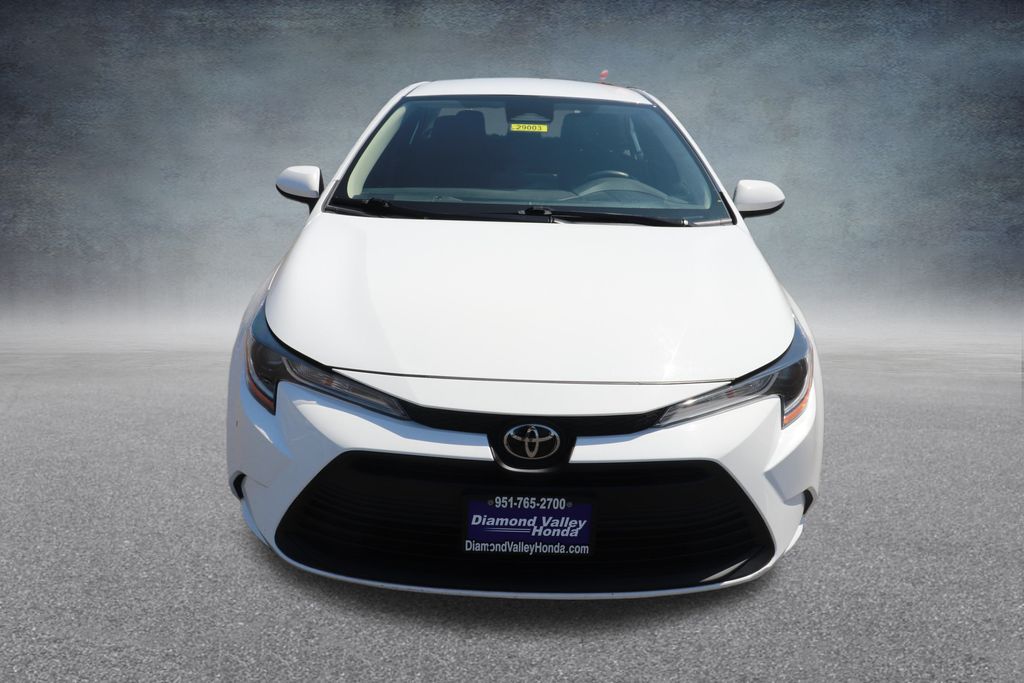 2024 Toyota Corolla LE photo 2