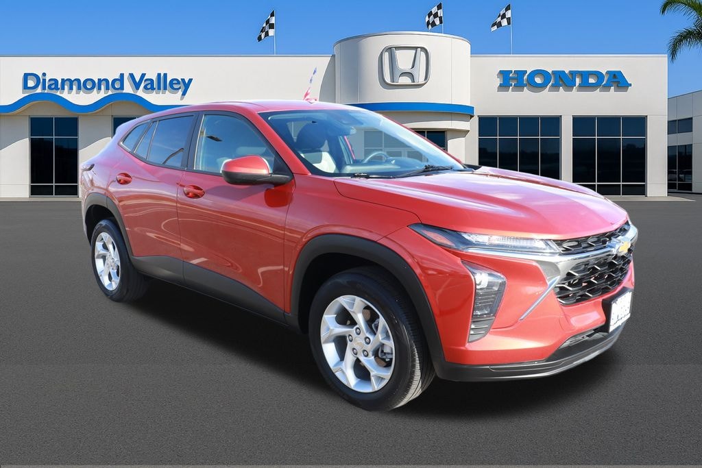 Used 2024 Chevrolet Trax LS SUV