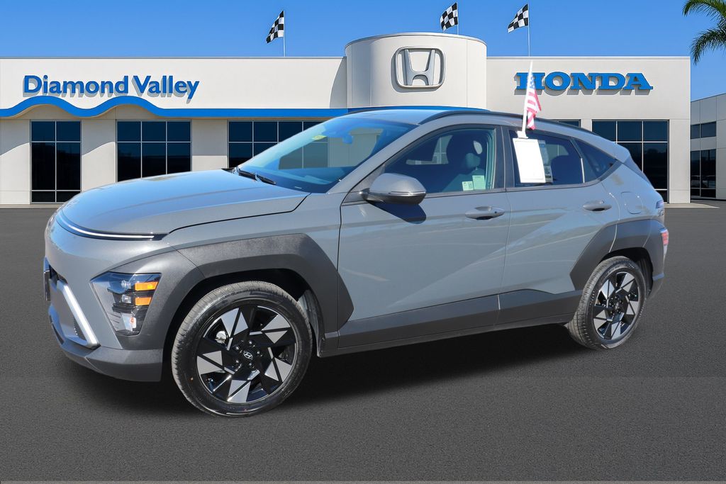 2025 Hyundai Kona SEL photo 2
