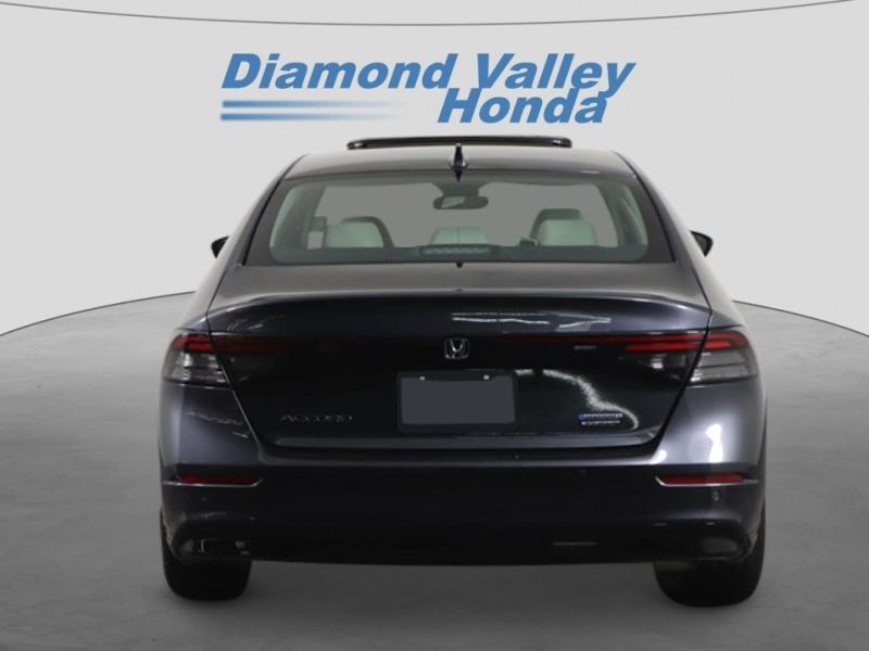 2025 Honda Accord Hybrid Touring photo 4