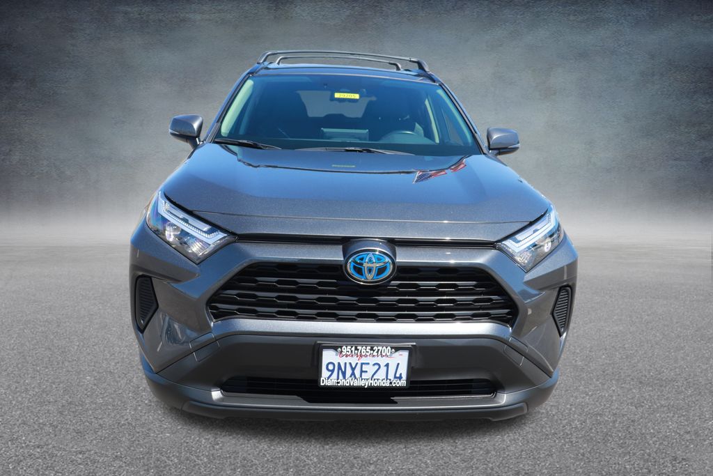 2024 Toyota RAV4 Hybrid XLE photo 2
